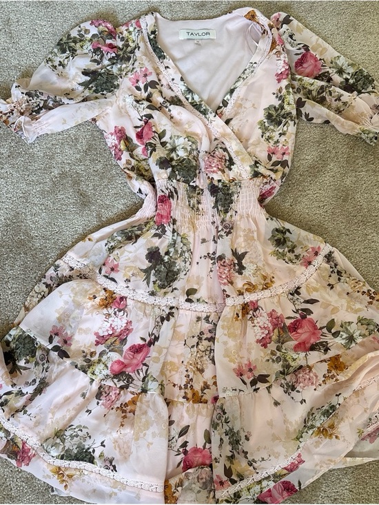 Taylor Dresses & Skirts - Taylor Soft Blush Pink Dress
